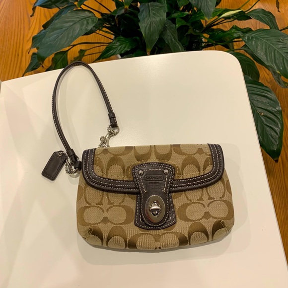 Coach wristlet - Picture 1 of 6
